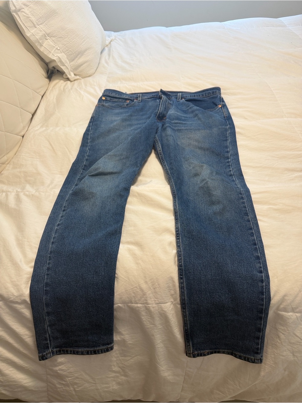 Levis Men's Classic Blue Denim Jeans